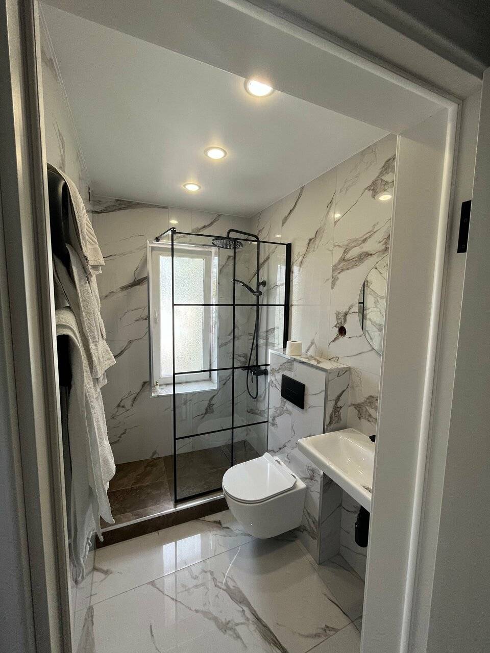 Фотографии номера Трехместный номер «Комфорт» в Гостинице Башня Кисловодск