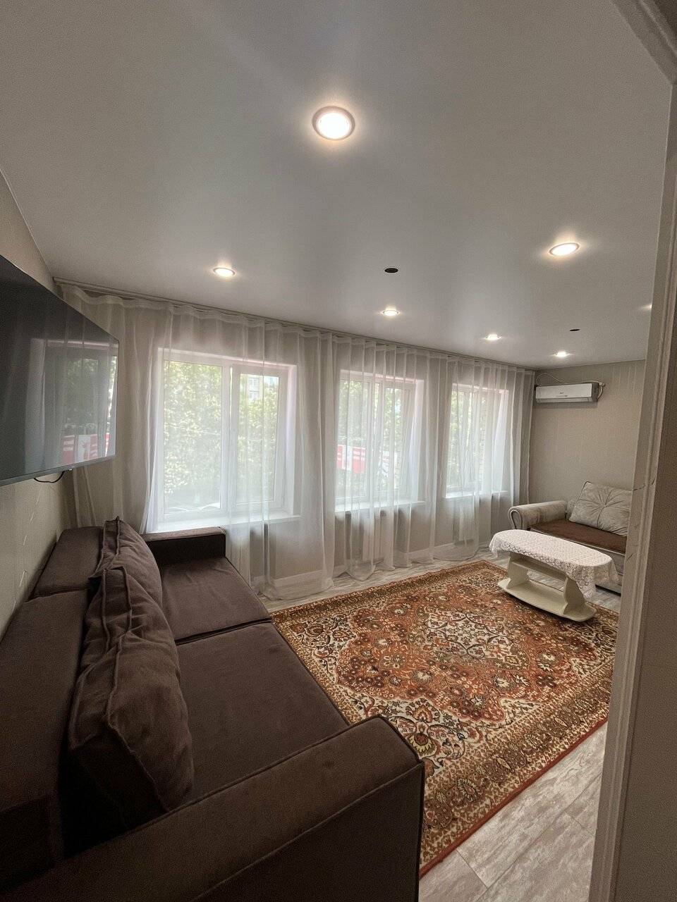 Фотографии номера Улучшенный номер-студия в Гостинице Башня Кисловодск